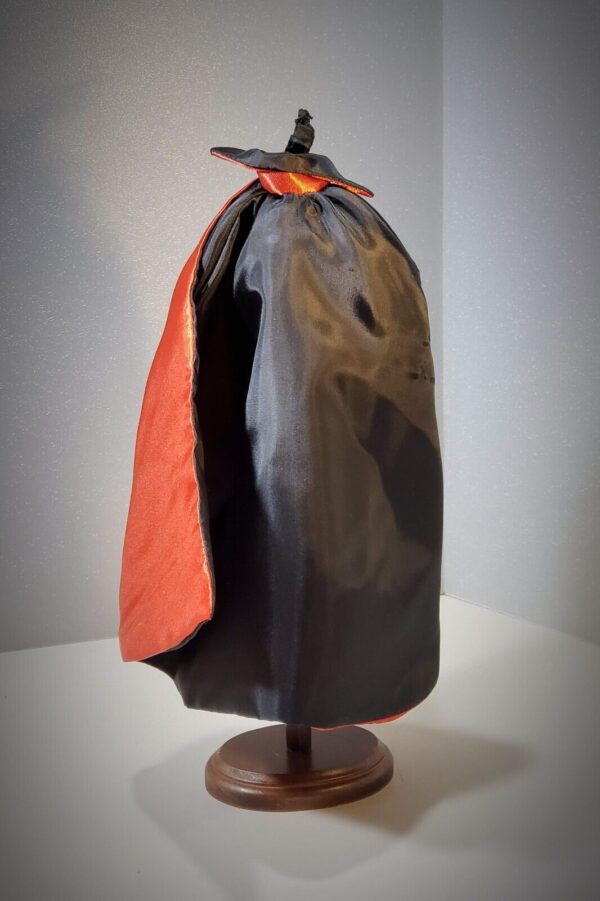 Two-sided Halloween Vampire cape for 1/6 scale fashion dolls - Image 4